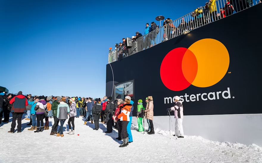 Mastercard využívá analogové barvy ve svém brandu od Pentagramu